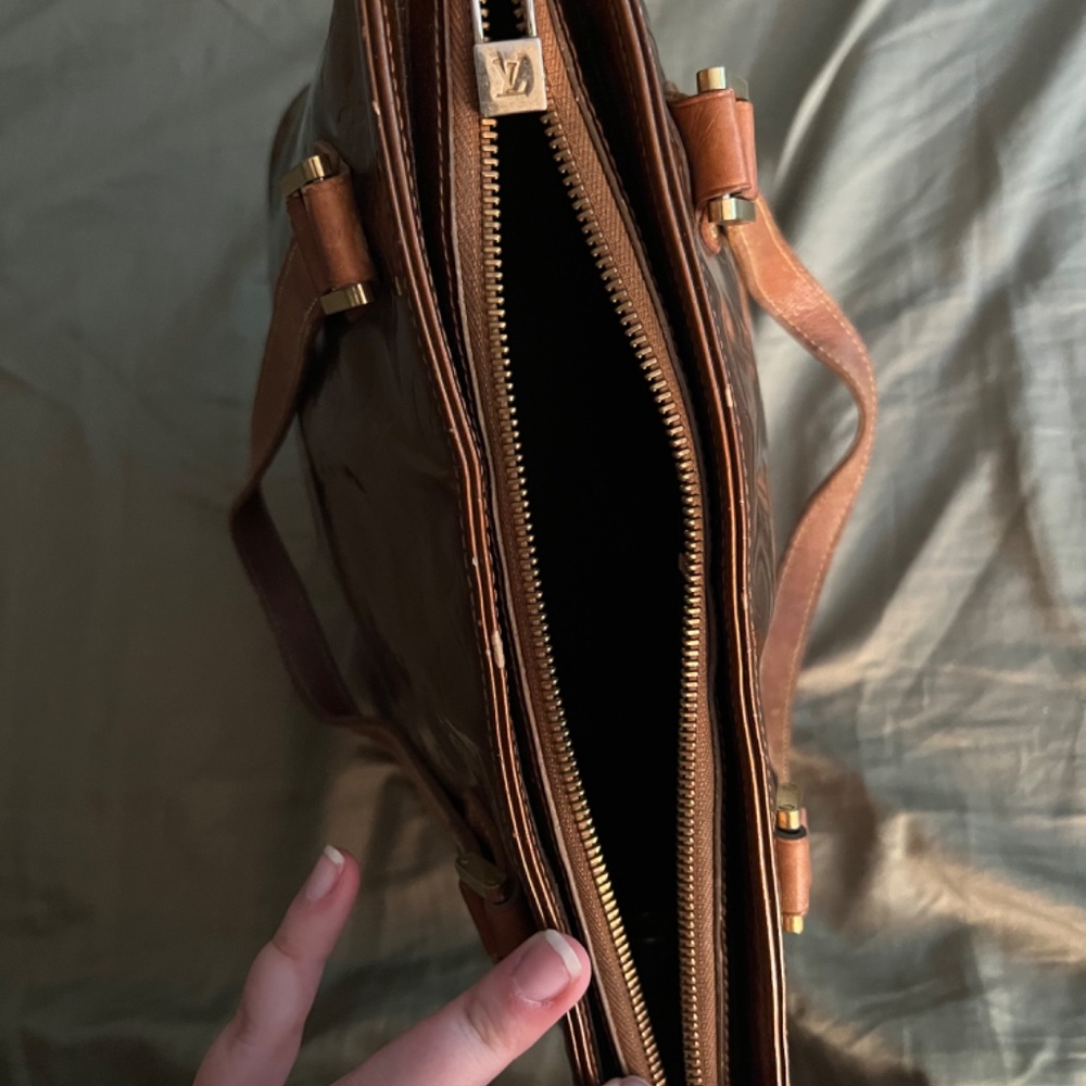Louis Vuitton Purse - Picture 2 of 7